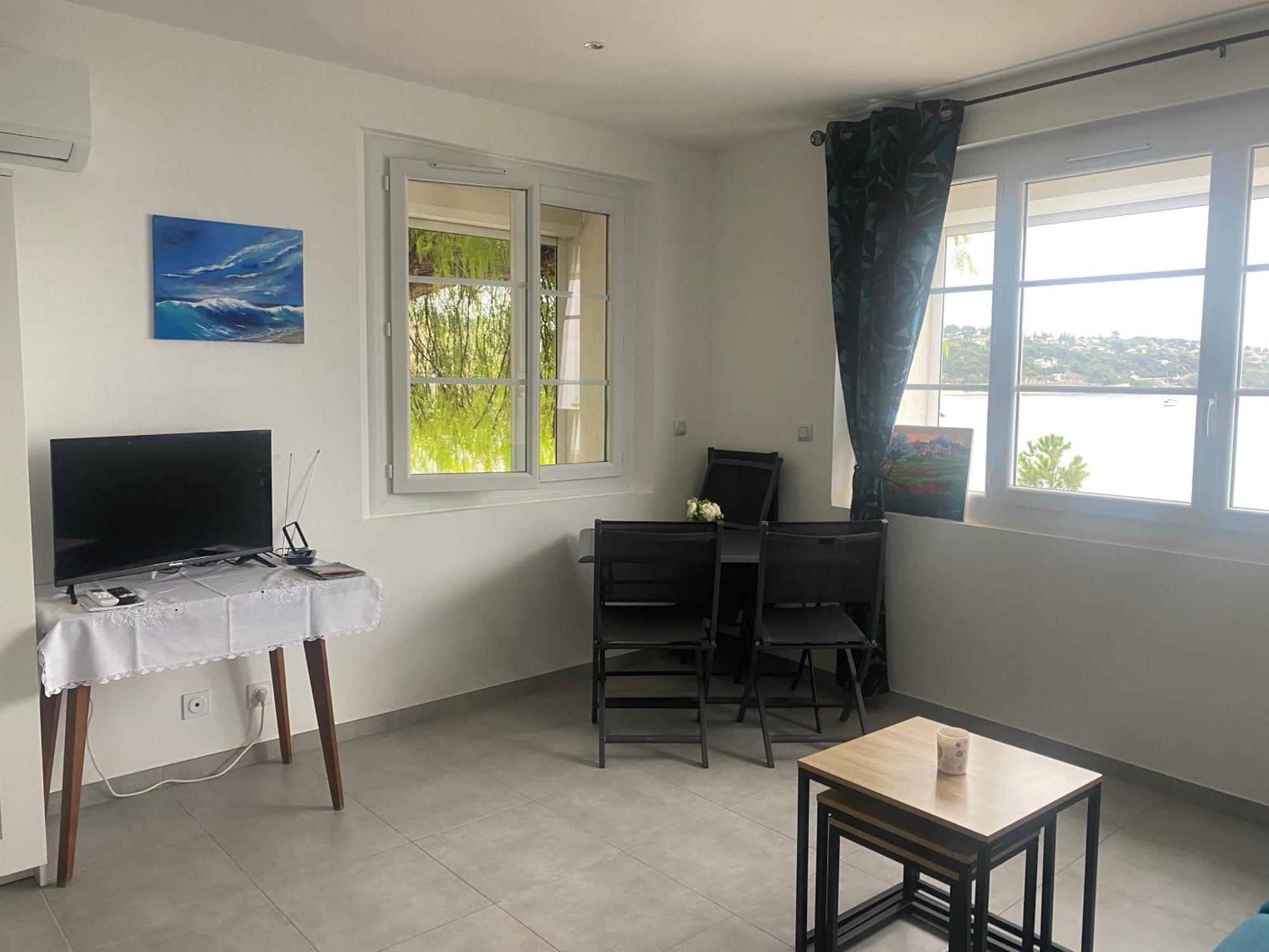 Splendide Studio Miramar Vue Mer Avec Terrasse Bandol Luaran gambar